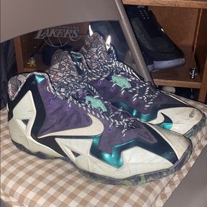 Lebron 11 gumbo league
